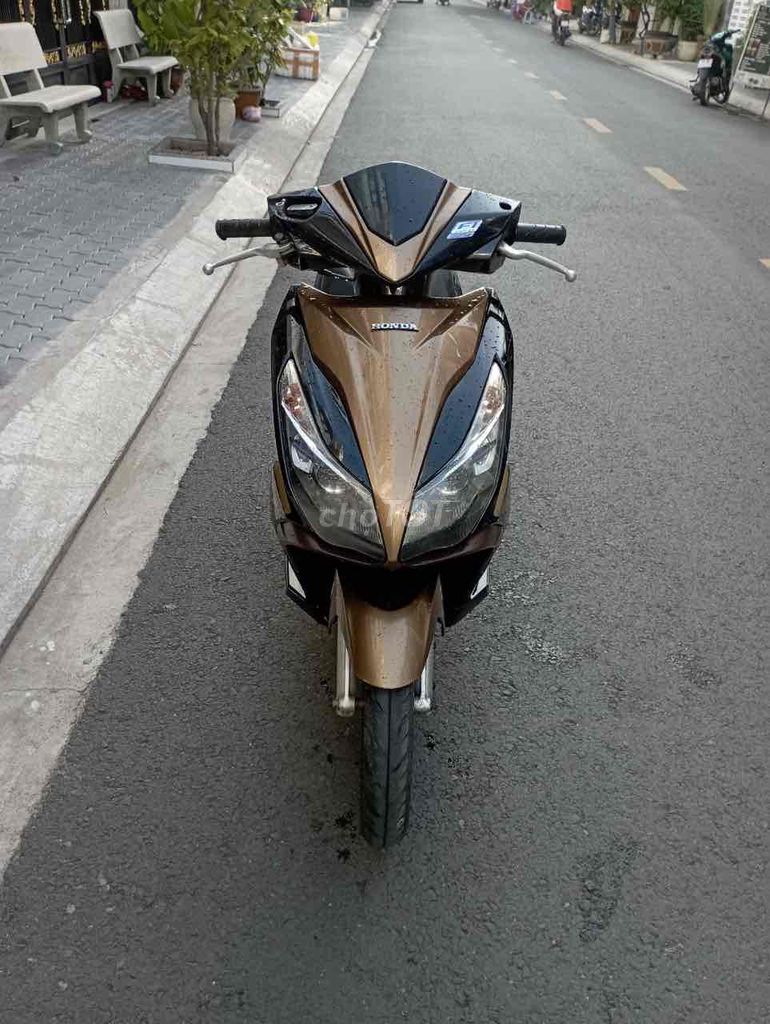 Honda AB Fi(2014)bst69,xe zin êm ru,đẹp keng. Mua bán Xe máy tại Quận 7 Tp Hồ Chí Minh được đăng bởi Trung Anh hình 3