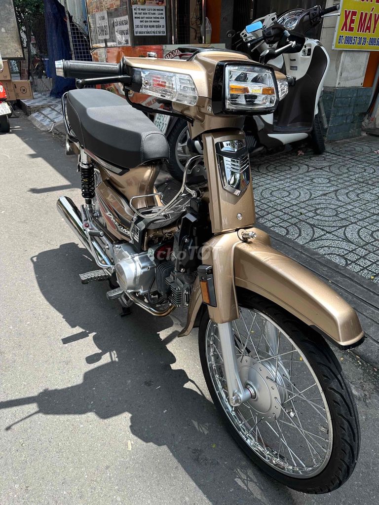 Honda Dream thái 1997. Mua bán Xe máy tại Quận 10 Tp Hồ Chí Minh được đăng bởi Khánh Liêm hình 1