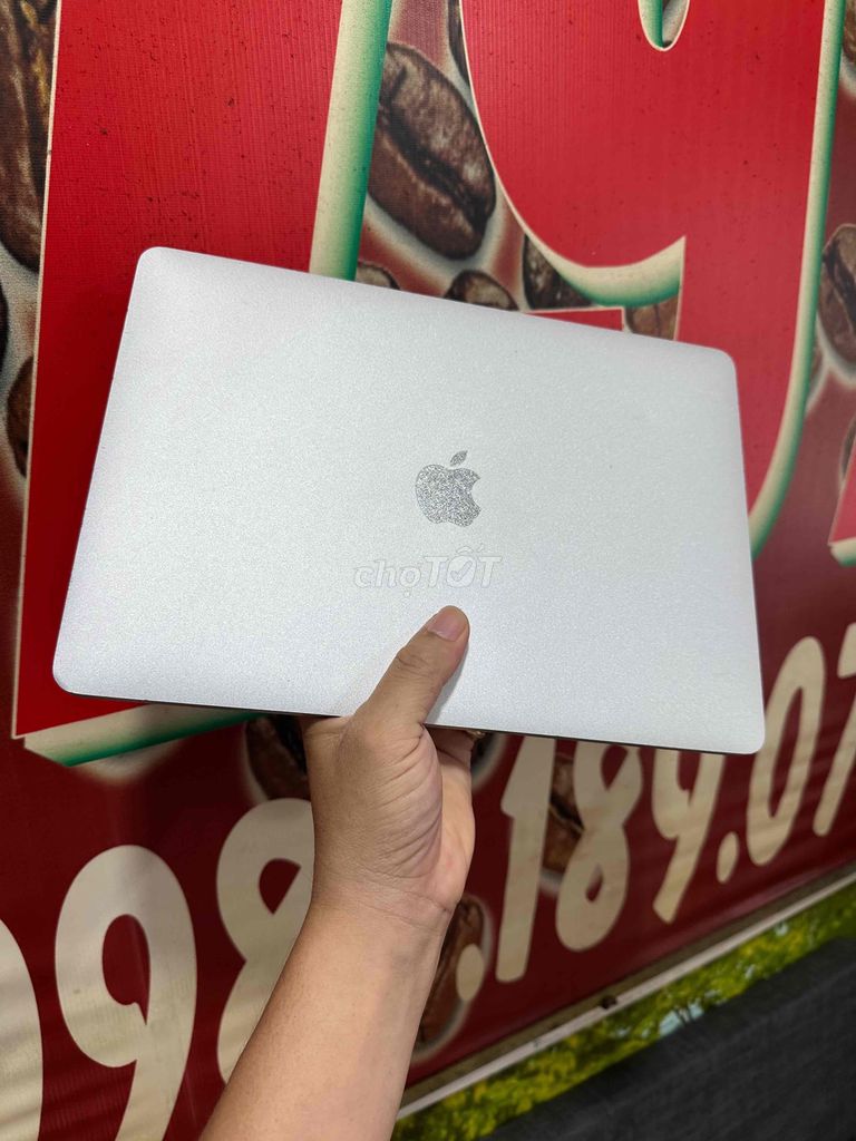 macbook pro 2019 bạc