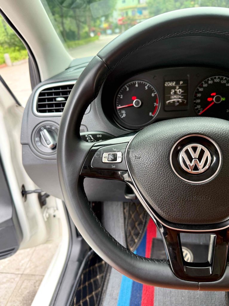 Volkswagen Polo 1.6 AT 2015. Mua bán Ô tô tại Quận Long Biên Hà Nội được đăng bởi Thế Anh hình 9