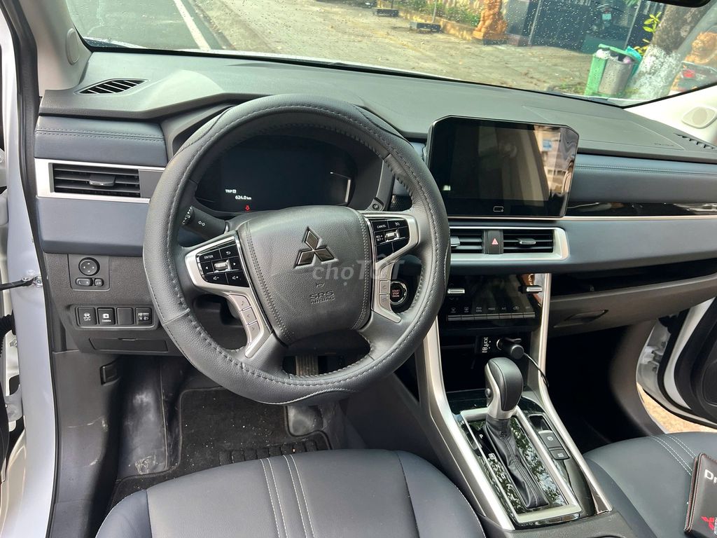 Mitsubishi Xpander Cross 2025 siêu hiếm 2100km. Mua bán Ô tô tại Quận 6 Tp Hồ Chí Minh được đăng bởi XE MỚI VÀ QUA SỬ DỤNG CHÍNH HÃNG hình 10