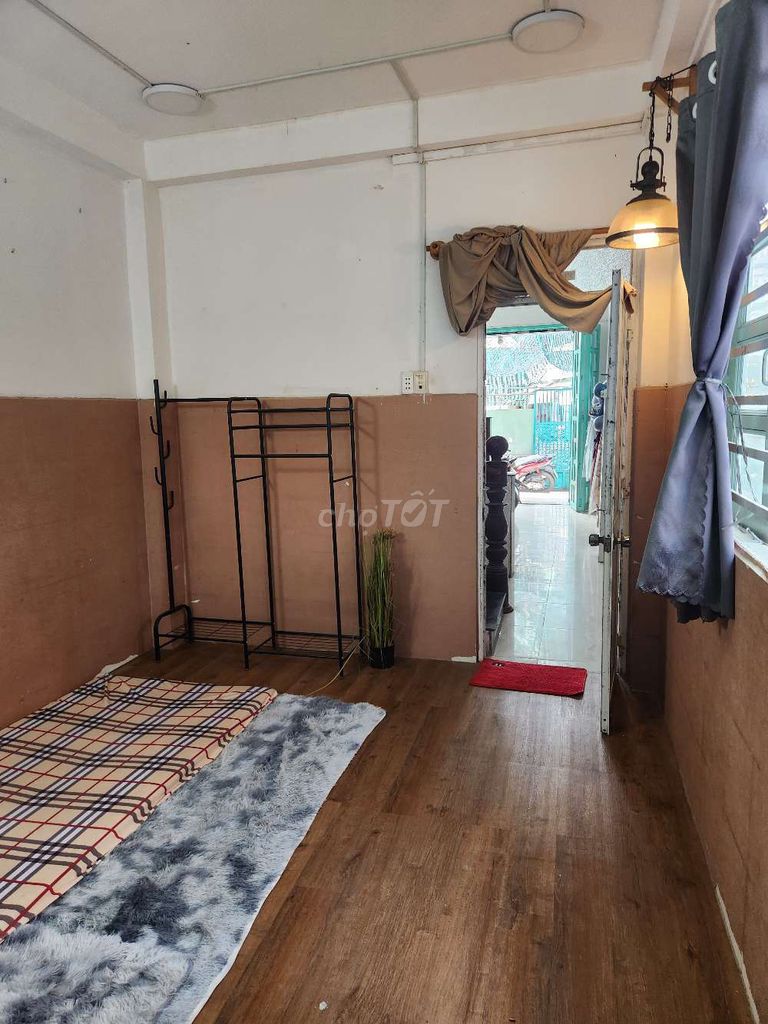 PHÒNG TẦNG TRỆT GẨN CẦU NGUYỄN TRI PHƯƠNG, Q8