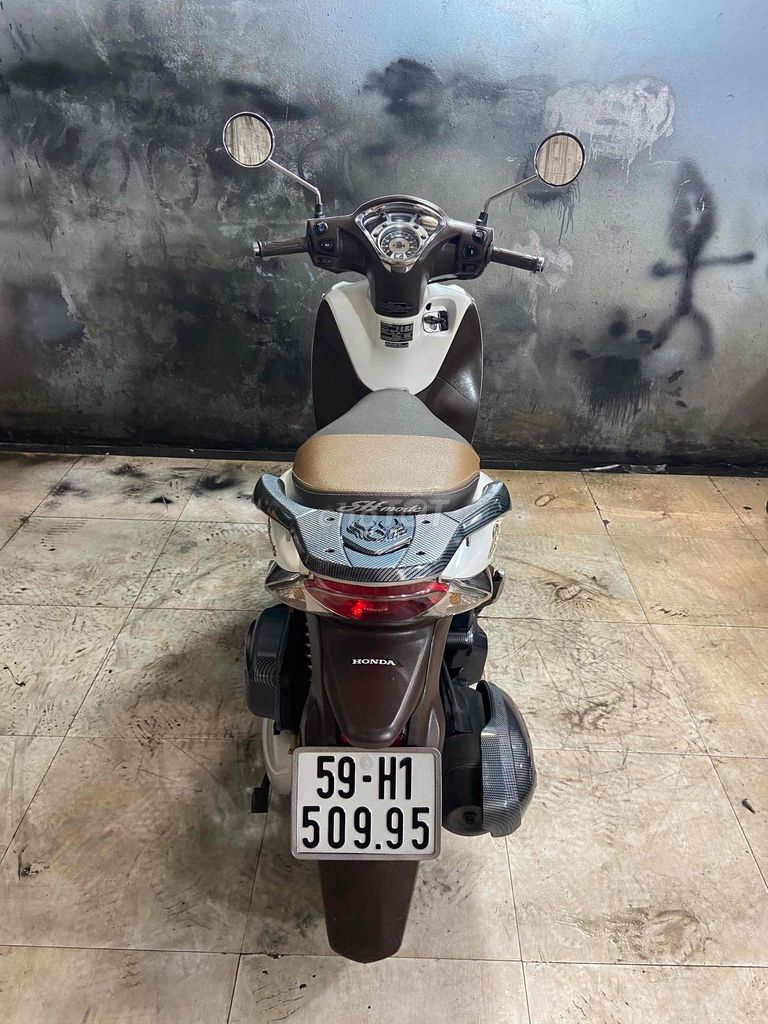 sh mode xe đẹp máy zin êm chất. Mua bán Xe máy tại Thành phố Dĩ An Bình Dương được đăng bởi Cửa Hàng Xe Máy Huy Khoa  hình 11