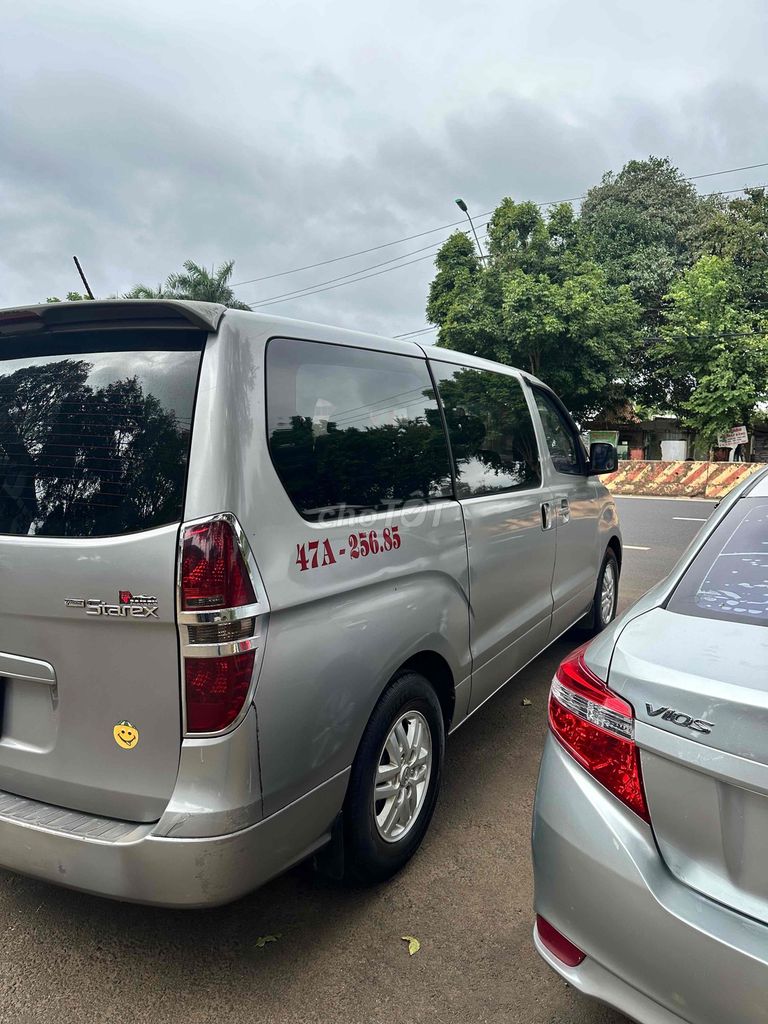 Hyundai Starex 2017 - 186000 km. Mua bán Ô tô tại Thành phố Buôn Ma Thuột Đắk Lắk được đăng bởi SALON ÔTÔ NGỌC ẨN hình 1