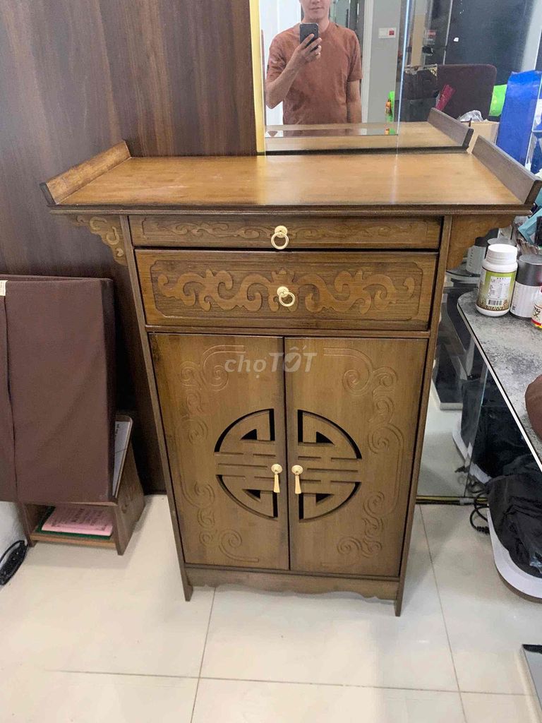 Tủ thờ Gỗ Nâu 1m2. Mua bán Tủ, kệ gia đình tại Quận 8 Tp Hồ Chí Minh được đăng bởi Trâm Nguyễn hình 1