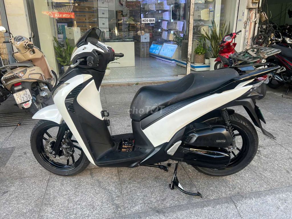 Honda SH 150I full ý 2014 mới 90% bstp chính chủ