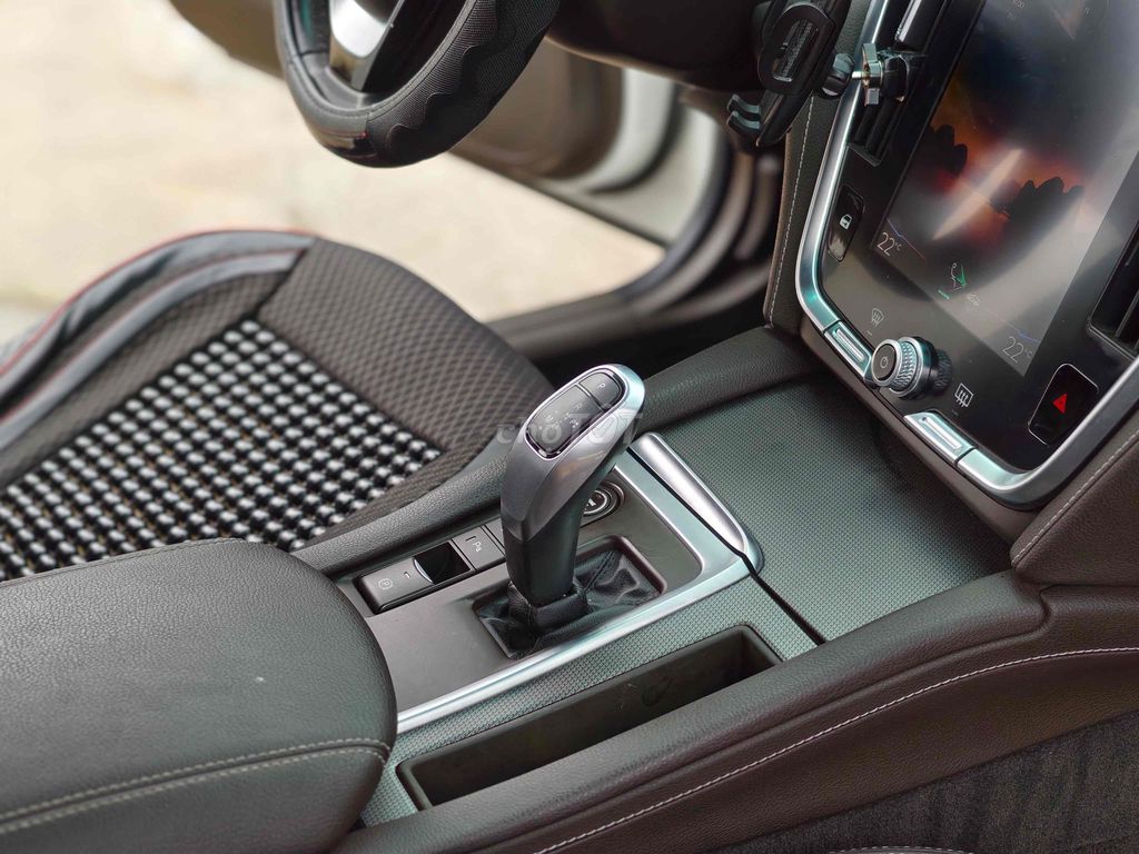 VinFast Lux A2.0 2019 2.0 AT - km màu trắng. Mua bán Ô tô tại Quận Long Biên Hà Nội được đăng bởi BON AUTO hình 9