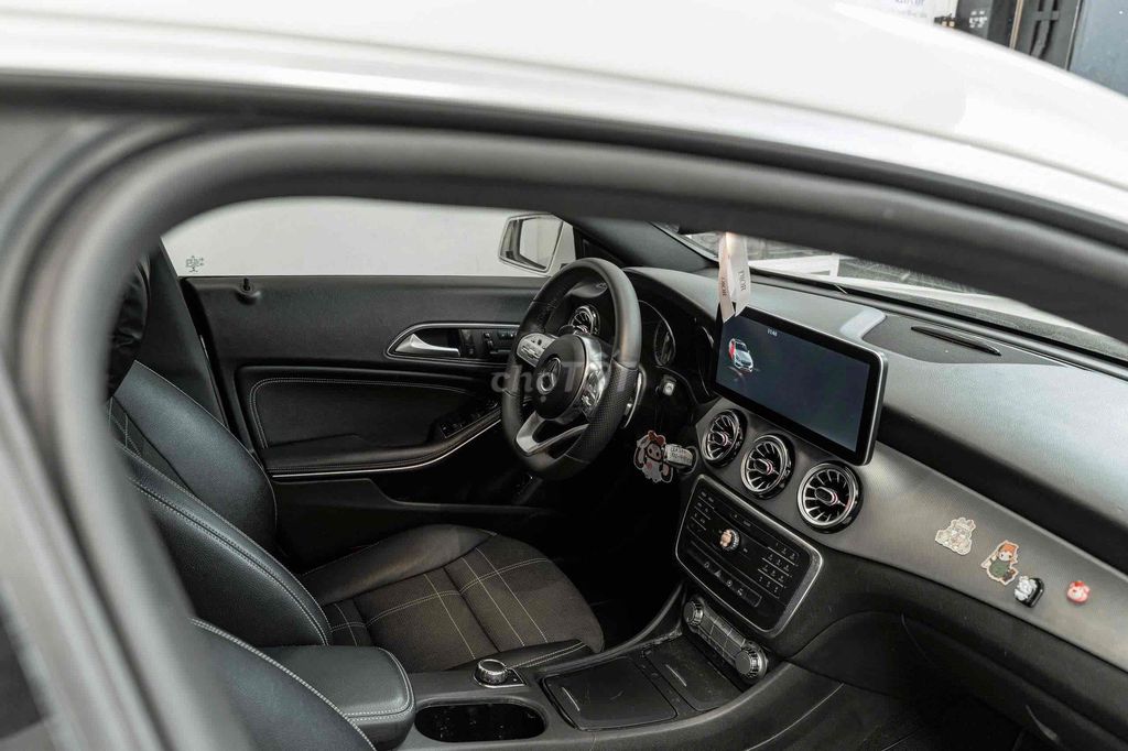 Mercedes CLA_200 model 2016 trắng nt đen rất đẹp 🎯. Mua bán Ô tô tại Quận 7 Tp Hồ Chí Minh được đăng bởi Dương Phương hình 12