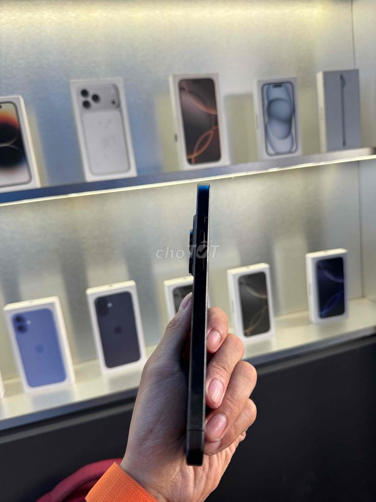 Apple iPhone 15 Pro Max 256GB Đen. Mua bán Điện thoại tại Thành phố Buôn Ma Thuột Đắk Lắk được đăng bởi Đặng Cường hình 1