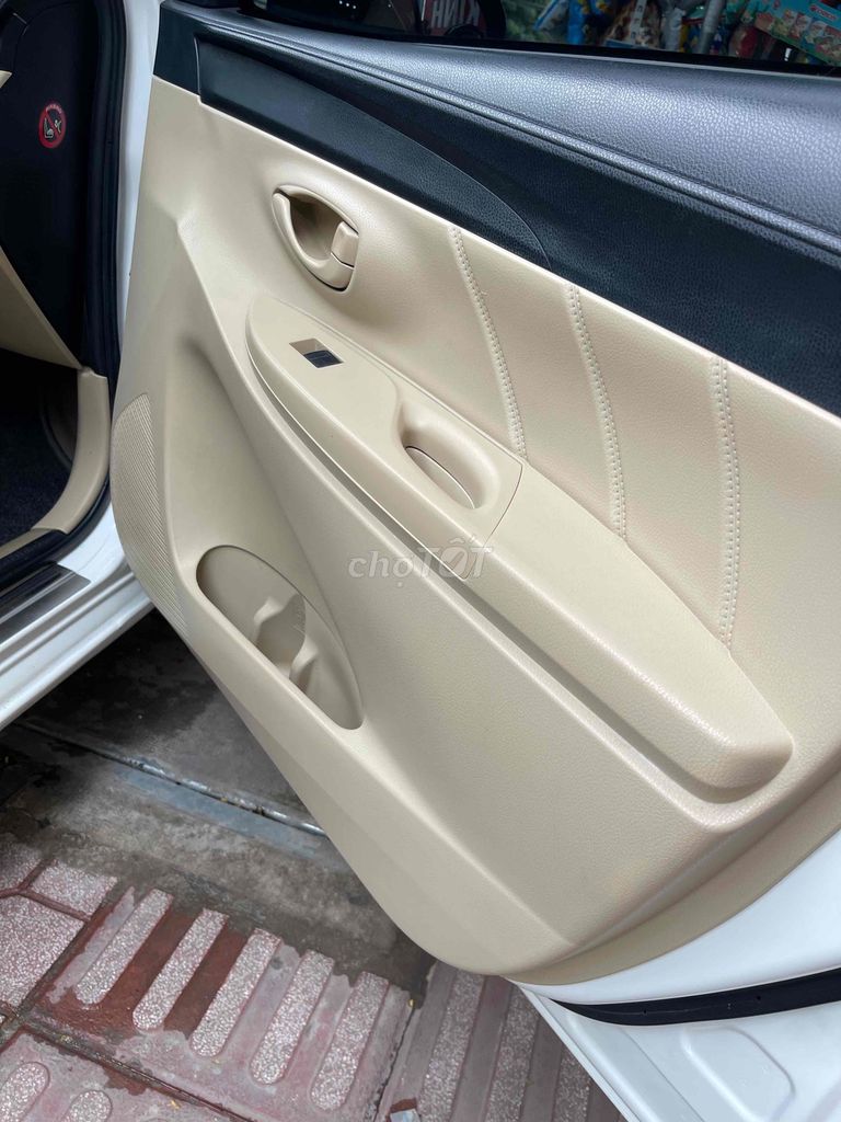 Toyota Vios màu Trắng 5 chỗ. Mua bán Ô tô tại Quận 12 Tp Hồ Chí Minh được đăng bởi Tuan hình 3