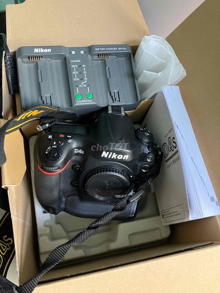 Nikon d4s full box