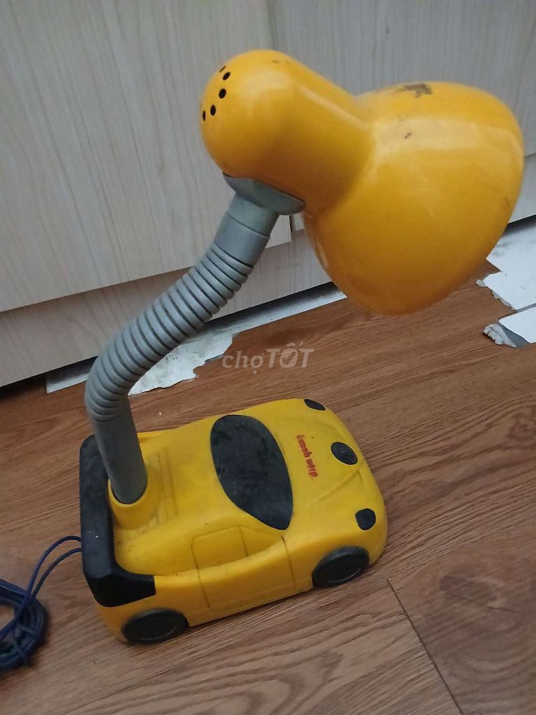 Đèn học Điện Quang Vàng. Mua bán Đèn tại Thành phố Thủ Dầu Một Bình Dương được đăng bởi social home hình 1
