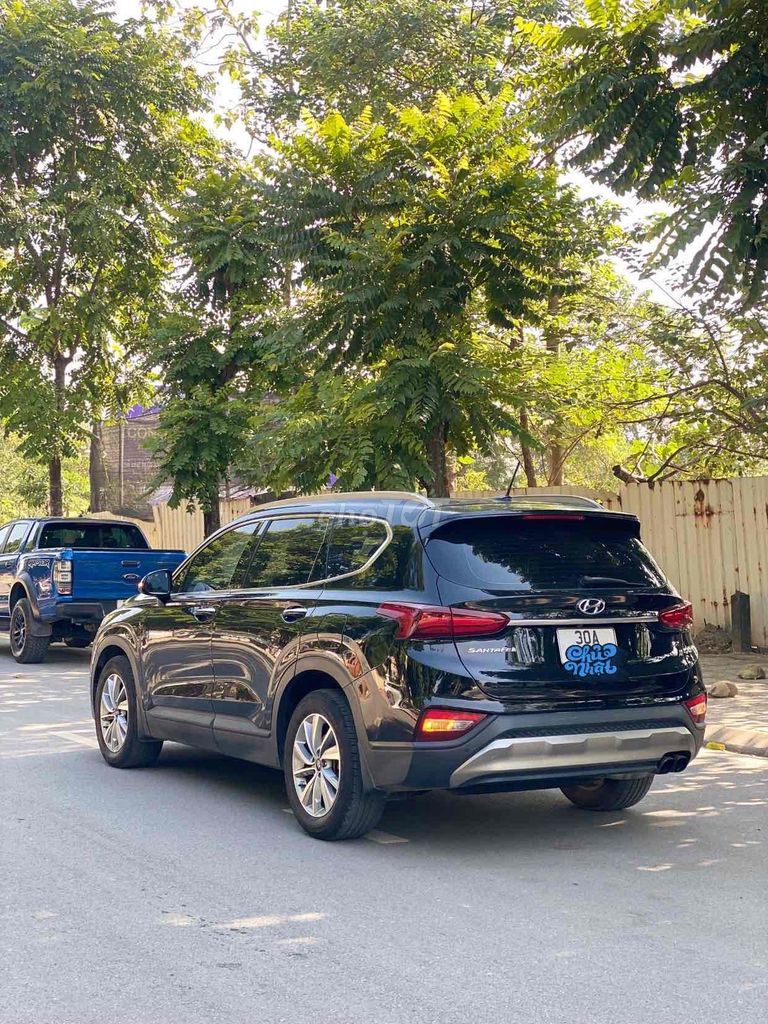 Hyundai Santa Fe 2019 2.2L - 78000 km. Mua bán Ô tô tại Quận Long Biên Hà Nội được đăng bởi Xuân Car hình 7