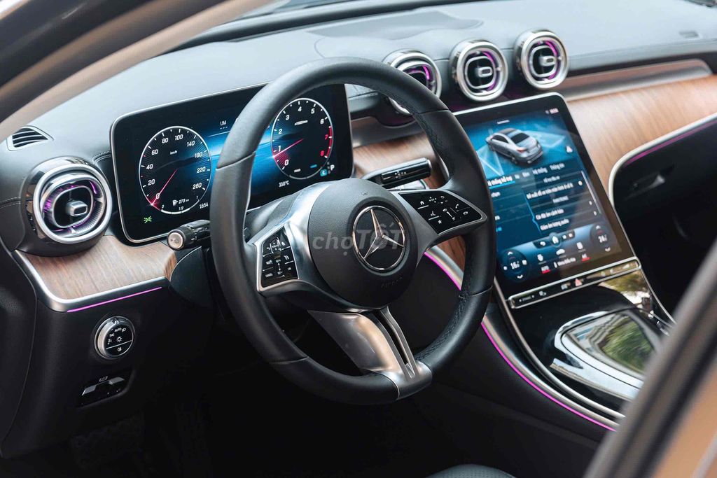 Mercedes C200 AVG Plus ĐKLĐ 2023 - 3900 km - 1 chủ. Mua bán Ô tô tại Quận 7 Tp Hồ Chí Minh được đăng bởi Thật Nguyễn LongAnh Auto hình 7
