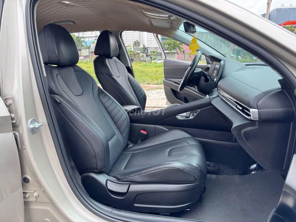 Elantra 2022 số tự động, hỗ trợ bank toàn quốc. Mua bán Ô tô tại Quận 12 Tp Hồ Chí Minh được đăng bởi NHI Ô TÔ AN SƯƠNG hình 8