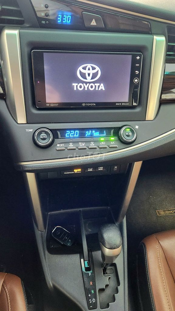 Innova 2.0V sx 2017 mới nhất Việt Nam. Mua bán Ô tô tại Quận 7 Tp Hồ Chí Minh được đăng bởi tuấn anh hình 19