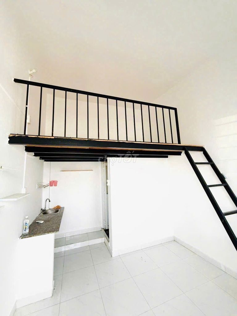 PHÒNG GIÁ RẺ SẴN MÁY LẠNH, GÁC CAO
