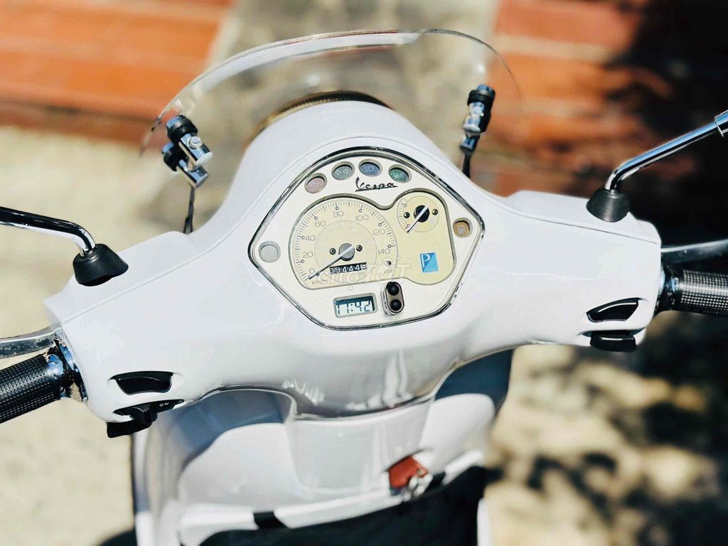 Piaggio Vespa LX 125CC 2012 Trắng. Mua bán Xe máy tại Quận 12 Tp Hồ Chí Minh được đăng bởi Ta Thanh Thai hình 11