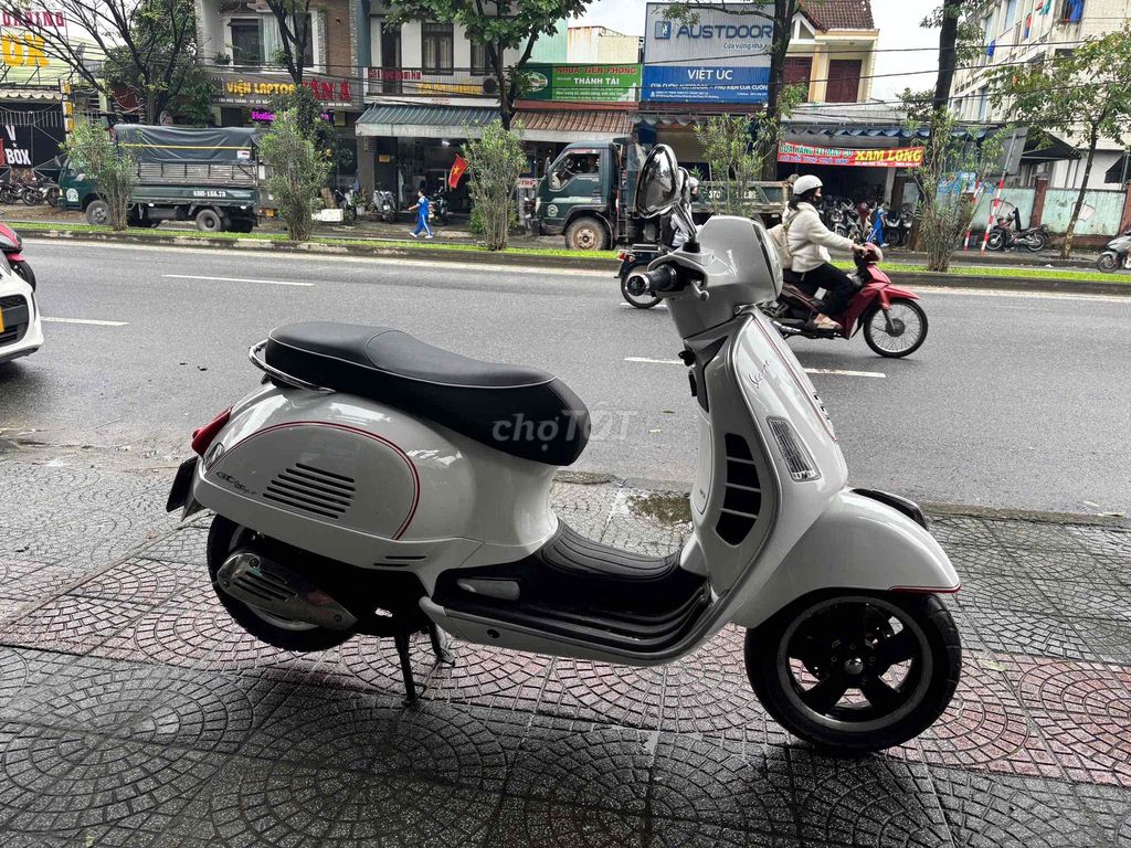 Piaggio Vespa 3V GTS đời 2014,bs 43.Có trả góp. Mua bán Xe máy tại Quận Liên Chiểu Đà Nẵng được đăng bởi quang chuyên hình 4