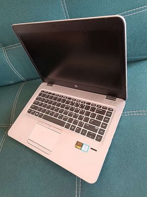 Laptop HP màu bạc i5 chơi liên minh.,!