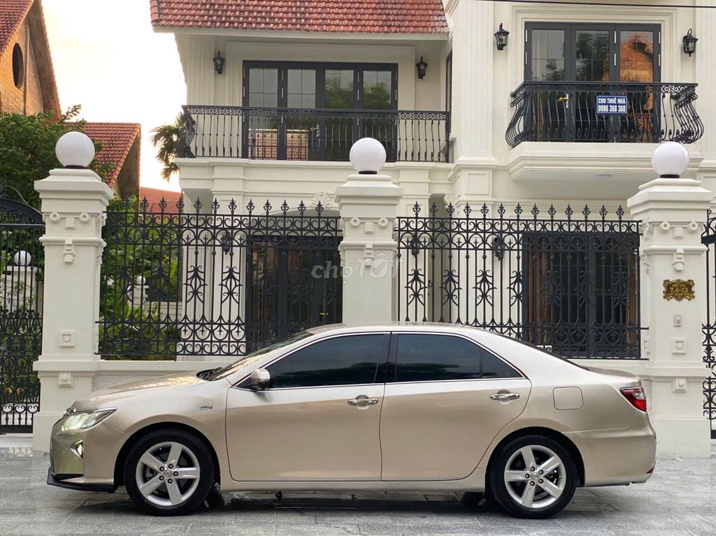 Toyota Camry 2.5Q 2016 Vàng cát