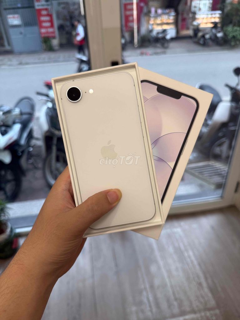 Apple iPhone 17e 256GB Trắng ZPA Fullbox. Mua bán Điện thoại tại Quận Nam Từ Liêm Hà Nội được đăng bởi Thanh hình 1