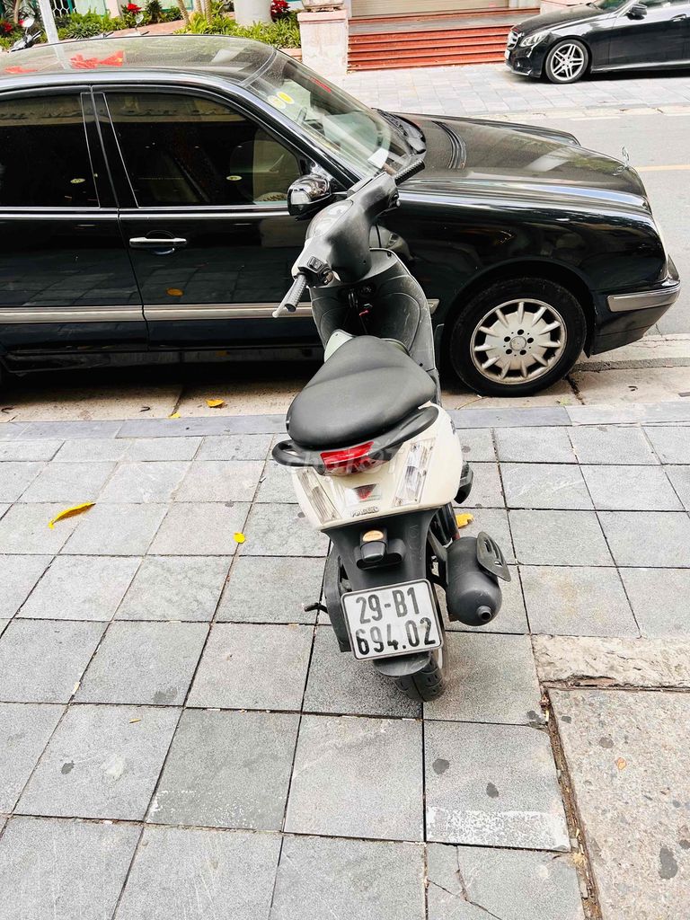 Piazzo Zip màu trắng giá 6,5 triệu, ***. Mua bán Xe máy tại Quận Hoàn Kiếm Hà Nội được đăng bởi Pham Quang hình 2