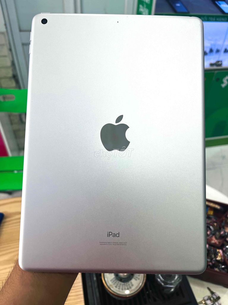 Apple iPad Gen 8 32GB Bạc 10.2 inch. Mua bán Máy tính bảng tại Quận Ngô Quyền Hải Phòng được đăng bởi TRAN SONG HA hình 1