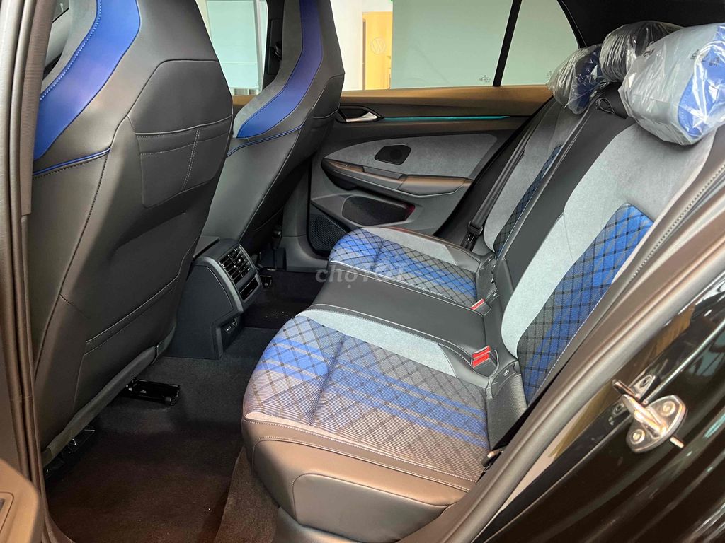 👉Volkswagen Golf R 📣 Xe Đua với 320 Mã lực. Mua bán Ô tô tại Quận 5 Tp Hồ Chí Minh được đăng bởi VOLKSWAGEN GOLDEN  hình 9