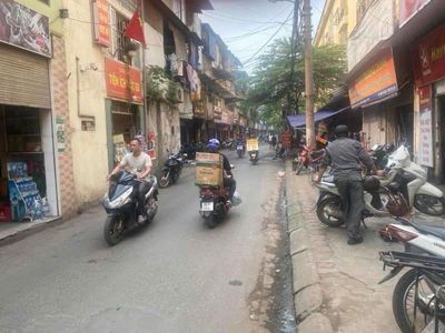Nhà mặt phố Trần Quý Cáp 28 M*3 tầng , mặt tiền 4.7 M, 2 ngủ thoáng.. Mua bán nhà ở tại Quận Đống Đa Hà Nội được đăng bởi Tô Hồng