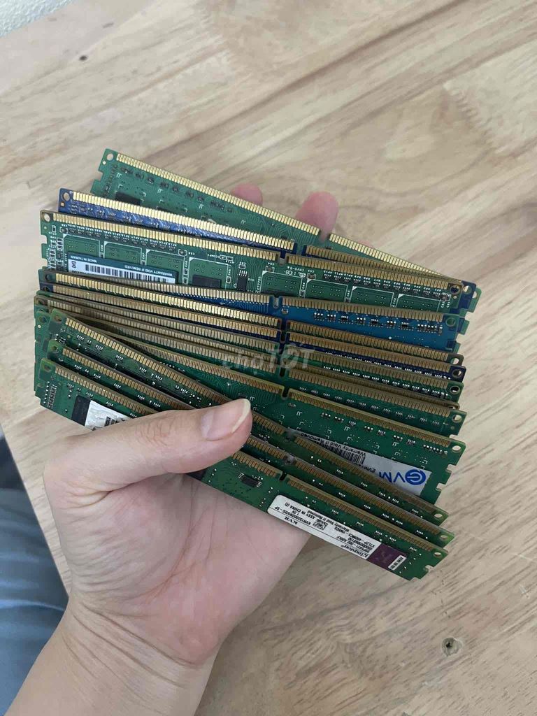 RAM Kingston 1GB/2GB Xanh lá Mới. Mua bán Linh kiện (RAM, Card...) tại Quận Kiến An Hải Phòng được đăng bởi MeiMei hình 1