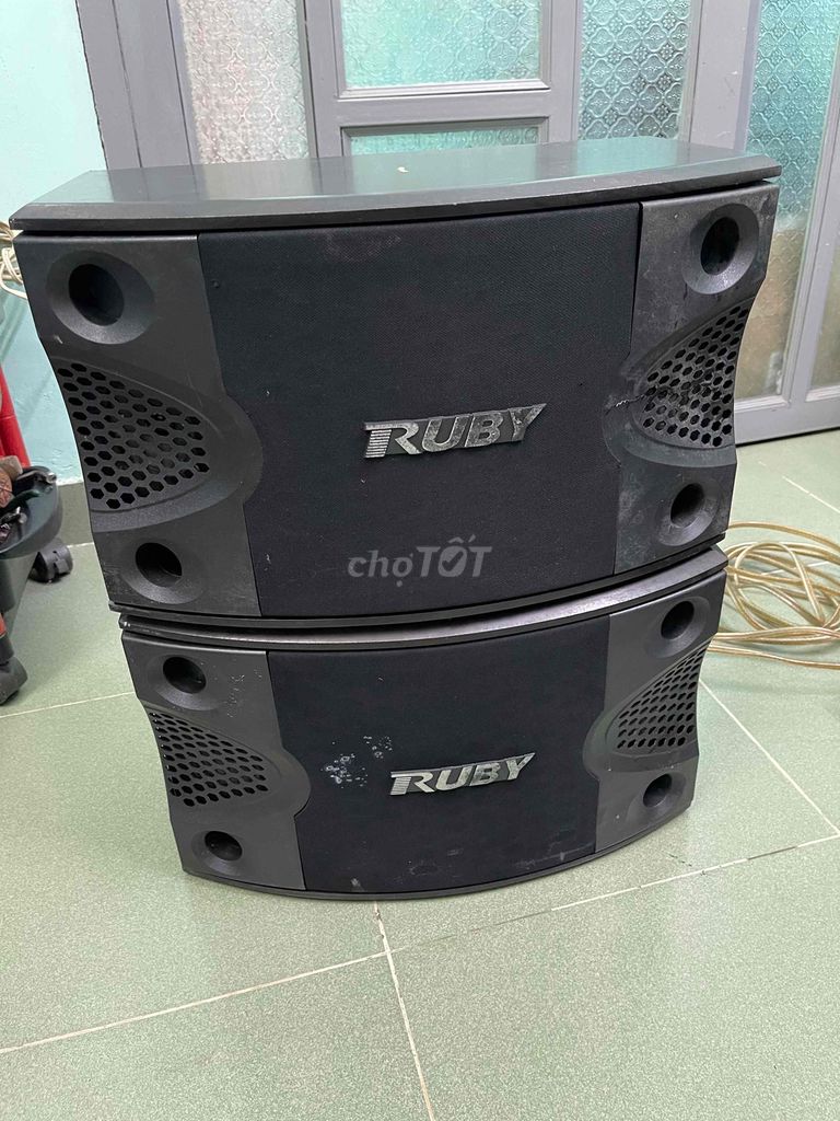 Cặp loa Ruby bass 20 như hình đang hoạt động tốt