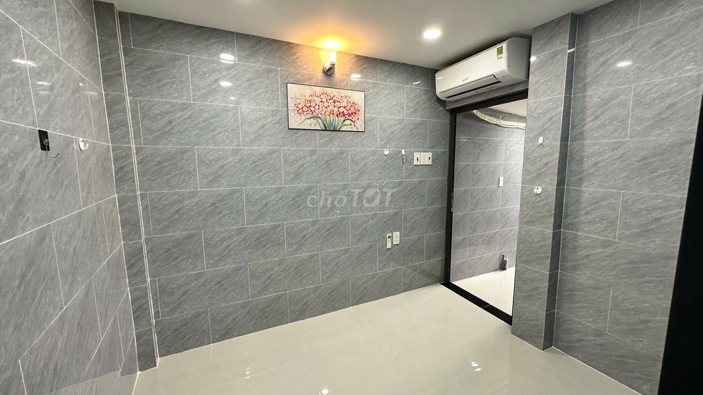 Дом в переулке на улице Vũ Tùng рядом с рынком Bà Chiểu