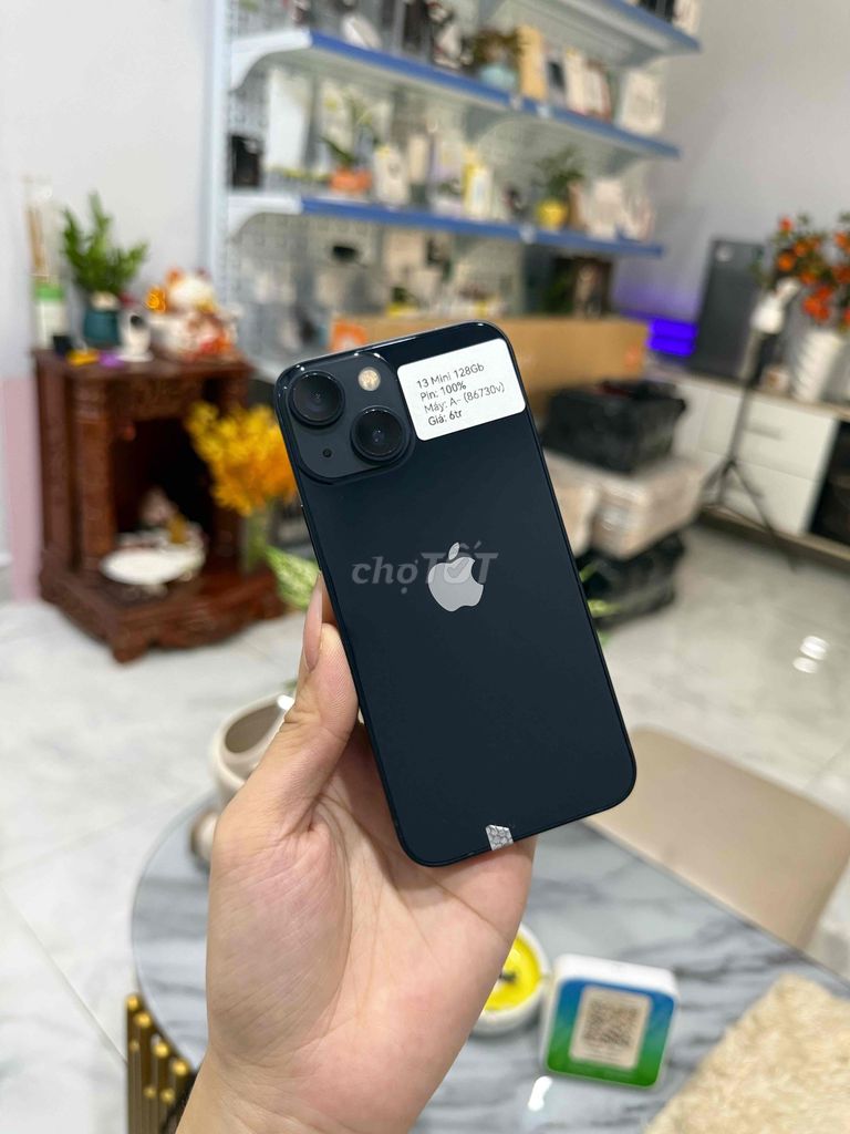 iPhone 13 Mini 128GB Đen Zin đẹp 99%. Mua bán Điện thoại tại Huyện Hóc Môn Tp Hồ Chí Minh được đăng bởi Luân Hoài hình 1