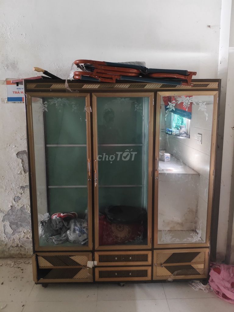 Tủ nhôm kính màu nâu. Mua bán Tủ, kệ gia đình tại Thành phố Rạch Giá Kiên Giang được đăng bởi Thương Nguyễn hình 1