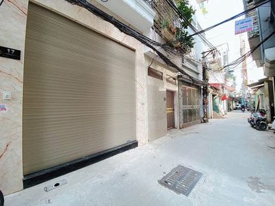 Nhà phố 37 m² · 4 PN · Định Công Thượng