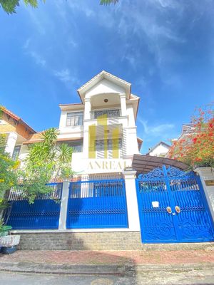 Аренда · 4 комн. · 200 м² · Thành phố Thủ Đức, ул. An Phú - An Khánh