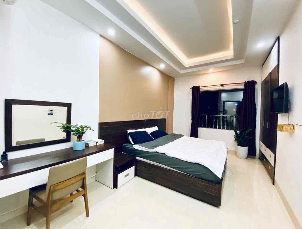 🏡 Căn hộ 1PN mặt tiền Trần Hưng Đạo – View phố cực đẹp ngay cầu