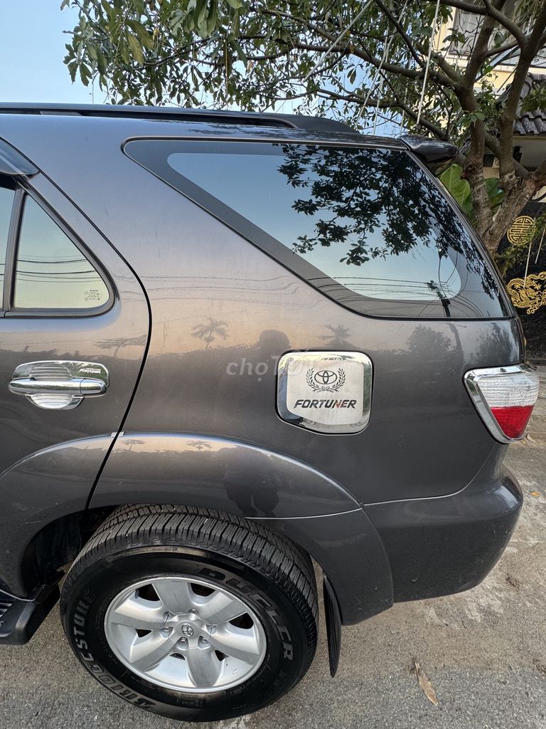 Toyota Fortuner 2011 2 cầu Xám 1 chủ mua mới 95%. Mua bán Ô tô tại Thành phố Thủ Đức Tp Hồ Chí Minh được đăng bởi thy hình 11
