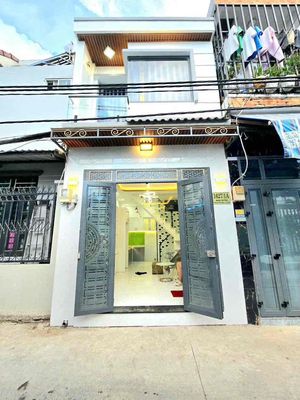 nhà bán mặt hẻm oto quận 7