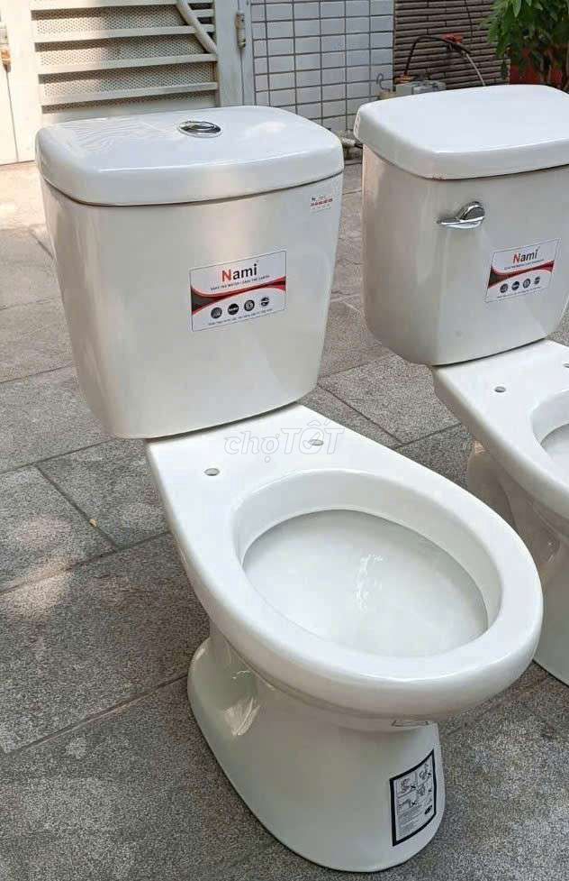Bồn cầu Nami men nano Trắng xả 4 xoáy. Mua bán Thiết bị vệ sinh, nhà tắm tại Quận Đống Đa Hà Nội được đăng bởi tk 681 hình 1
