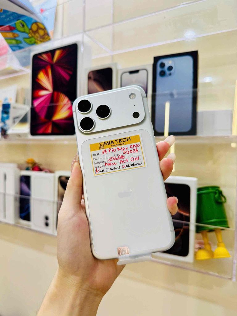 iPhone 17 Pro Max 256GB Trắng. Mua bán Điện thoại tại Quận Ba Đình Hà Nội được đăng bởi Huy Trần hình 1