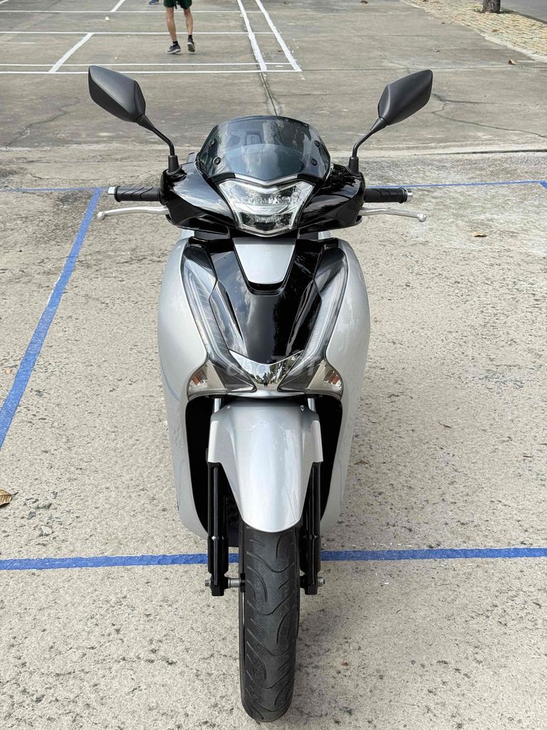 🌈 Хонда SH 125i 2018 Серебристый долг Porsche Crocodile TT 30% 50%