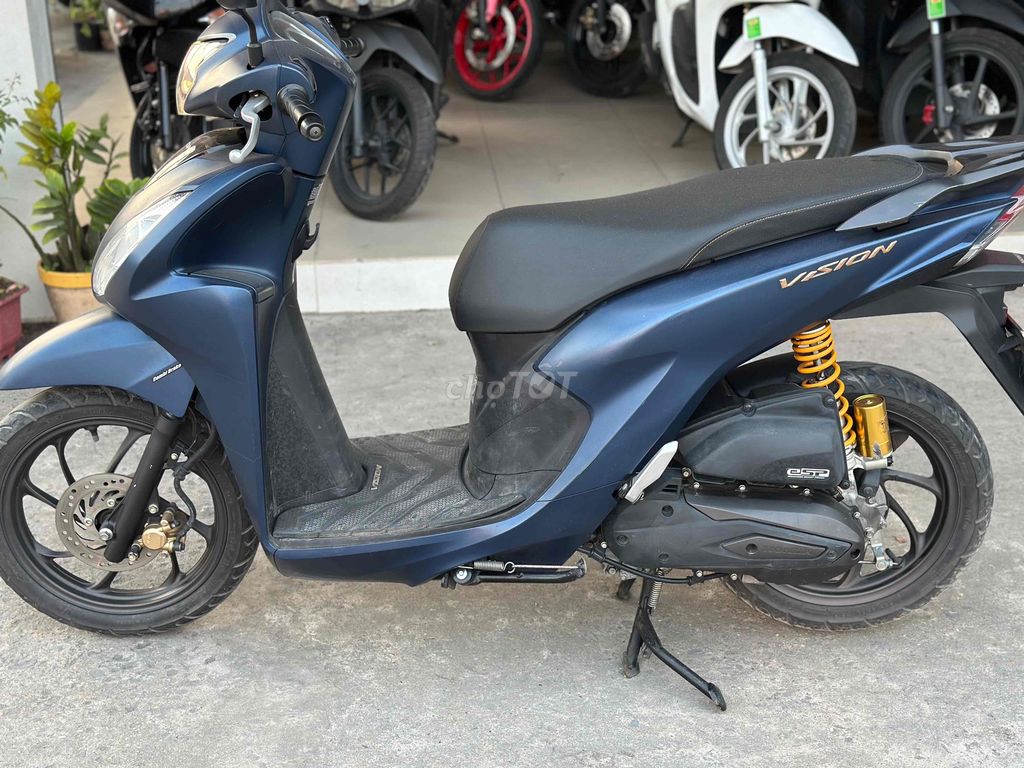 Vision 2022 BSTP chính chủ ký. Mua bán Xe máy tại Huyện Củ Chi Tp Hồ Chí Minh được đăng bởi Lâm Củ Chi hình 2