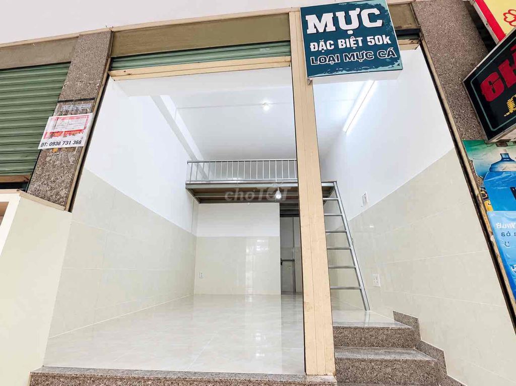 KIOT MẶT BẰNG NGAY CHỢ - CÓ GÁC Ở LẠI - KINH DOANH