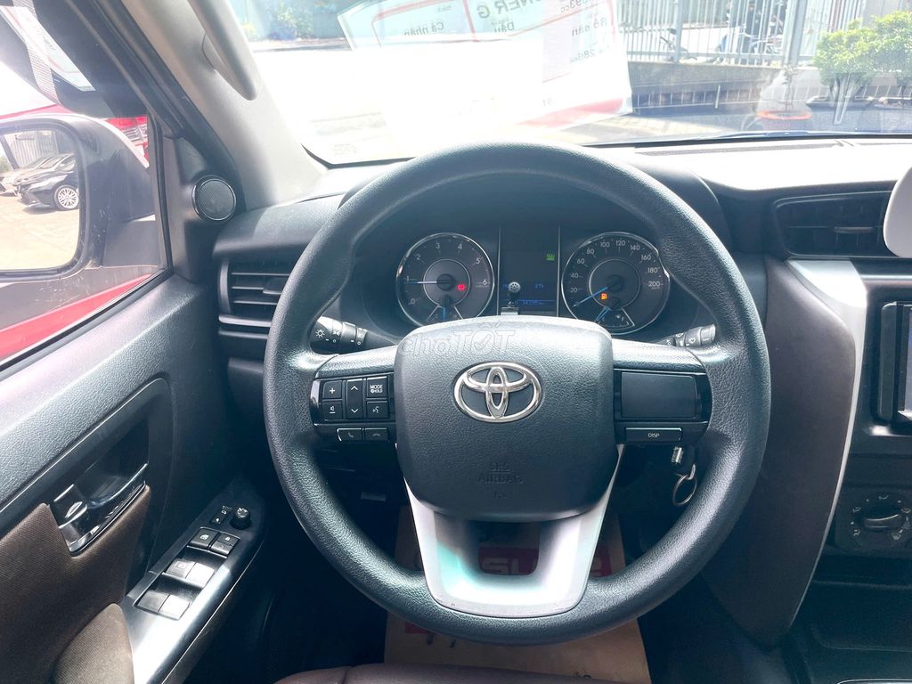 Toyota Fortuner 2018 2.4G 4x2 MT - 94286 km. Mua bán Ô tô tại Thành phố Buôn Ma Thuột Đắk Lắk được đăng bởi Vũ Phong Toyota Sure Xe Cũ Chính Hãng hình 8