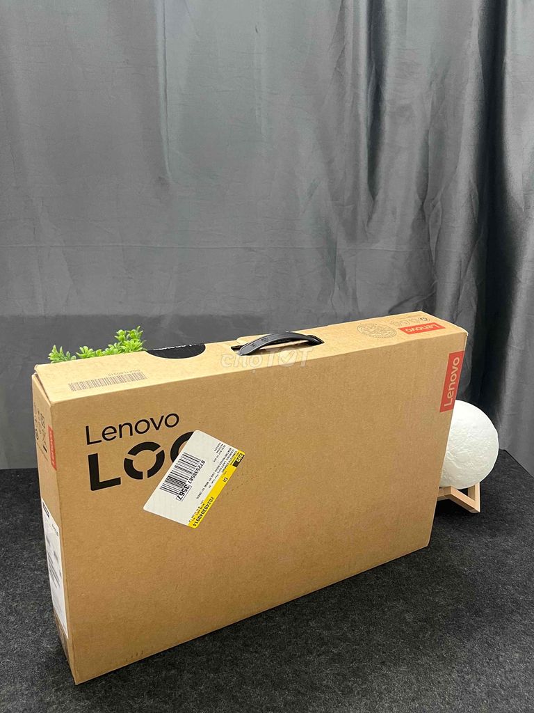 Lenovo LOQ R7-7840HS/8/512/4050 -FHD 144Hz Newseal