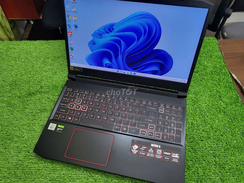 Laptop gaming 11tr5, có trả góp cho ae