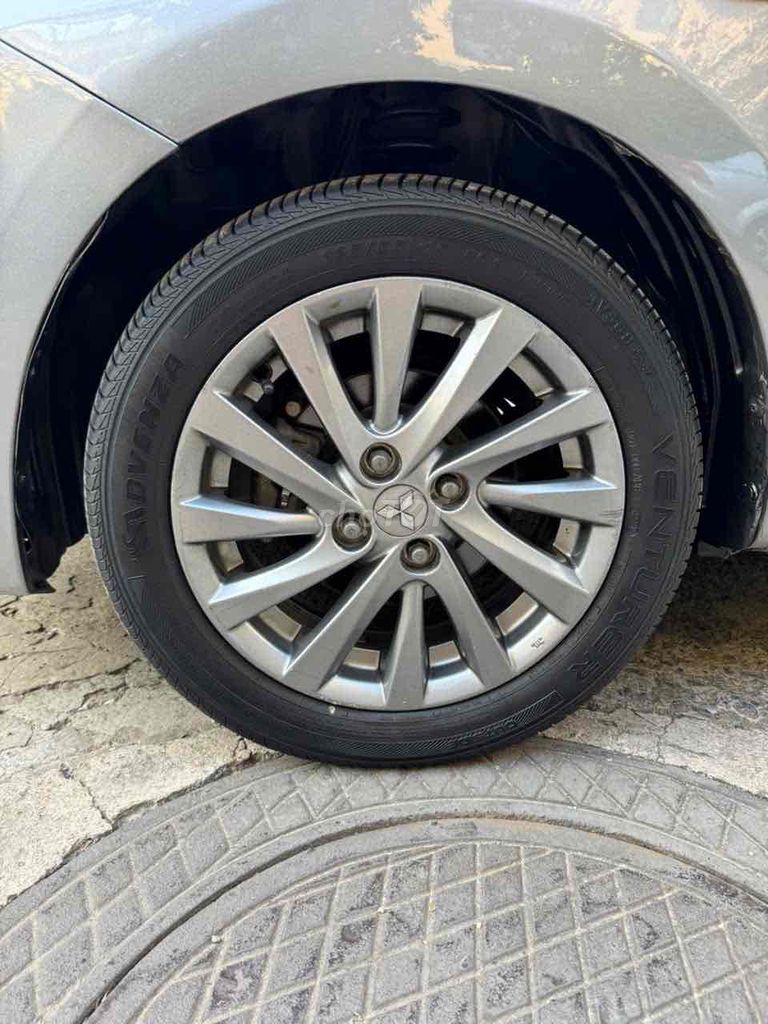 Mitsubishi Attrage 2016 1.2 CVT - 89000 km. Mua bán Ô tô tại Quận Nam Từ Liêm Hà Nội được đăng bởi Nguyễn Văn Tuấn hình 13