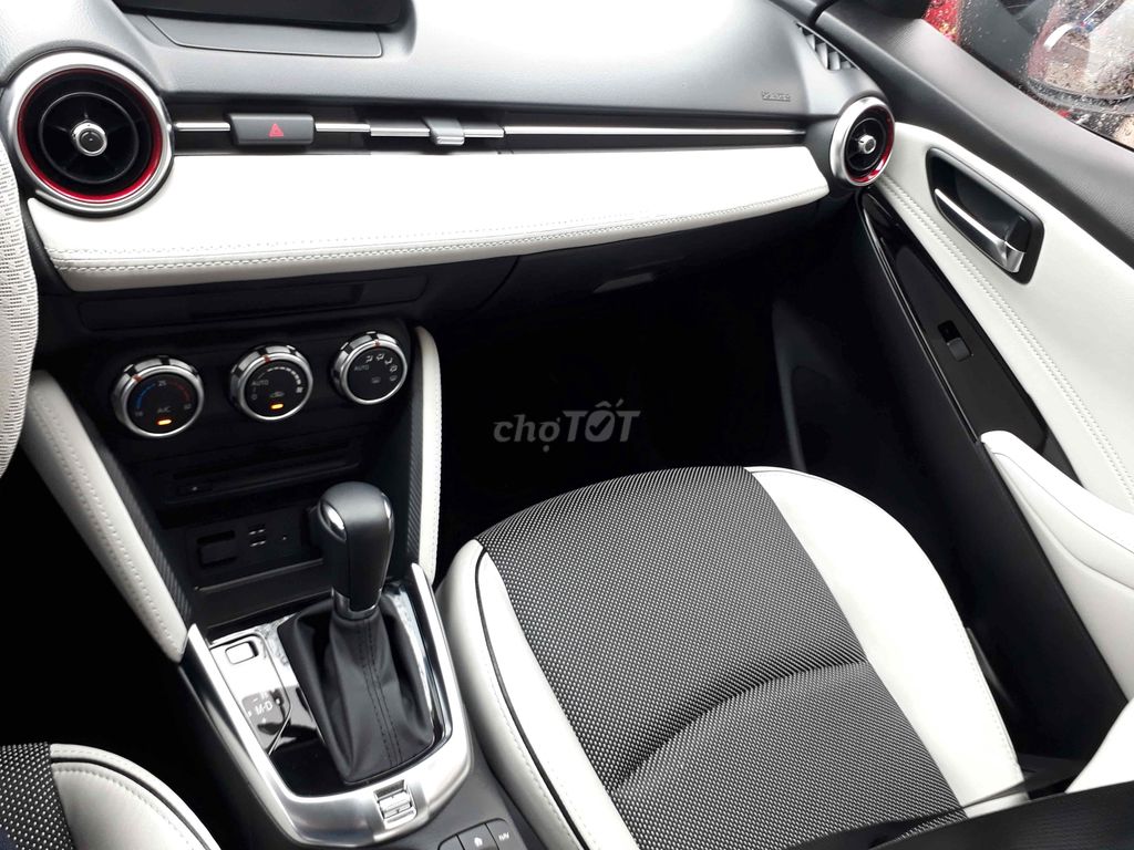 Mazda 2 2019 Sport Luxury - 31000 km. Mua bán Ô tô tại Thành phố Biên Hòa Đồng Nai được đăng bởi Nam Tran hình 11